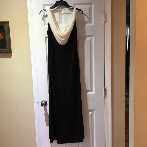 Beautiful full length gown - Picture 1 of 4